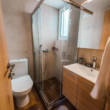 Hidden Gem ι * Loutráki